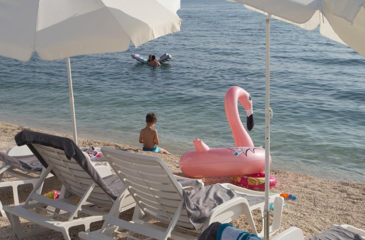 Villa Nives Holiday Apartment Rentals ポドストラナ エクステリア 写真