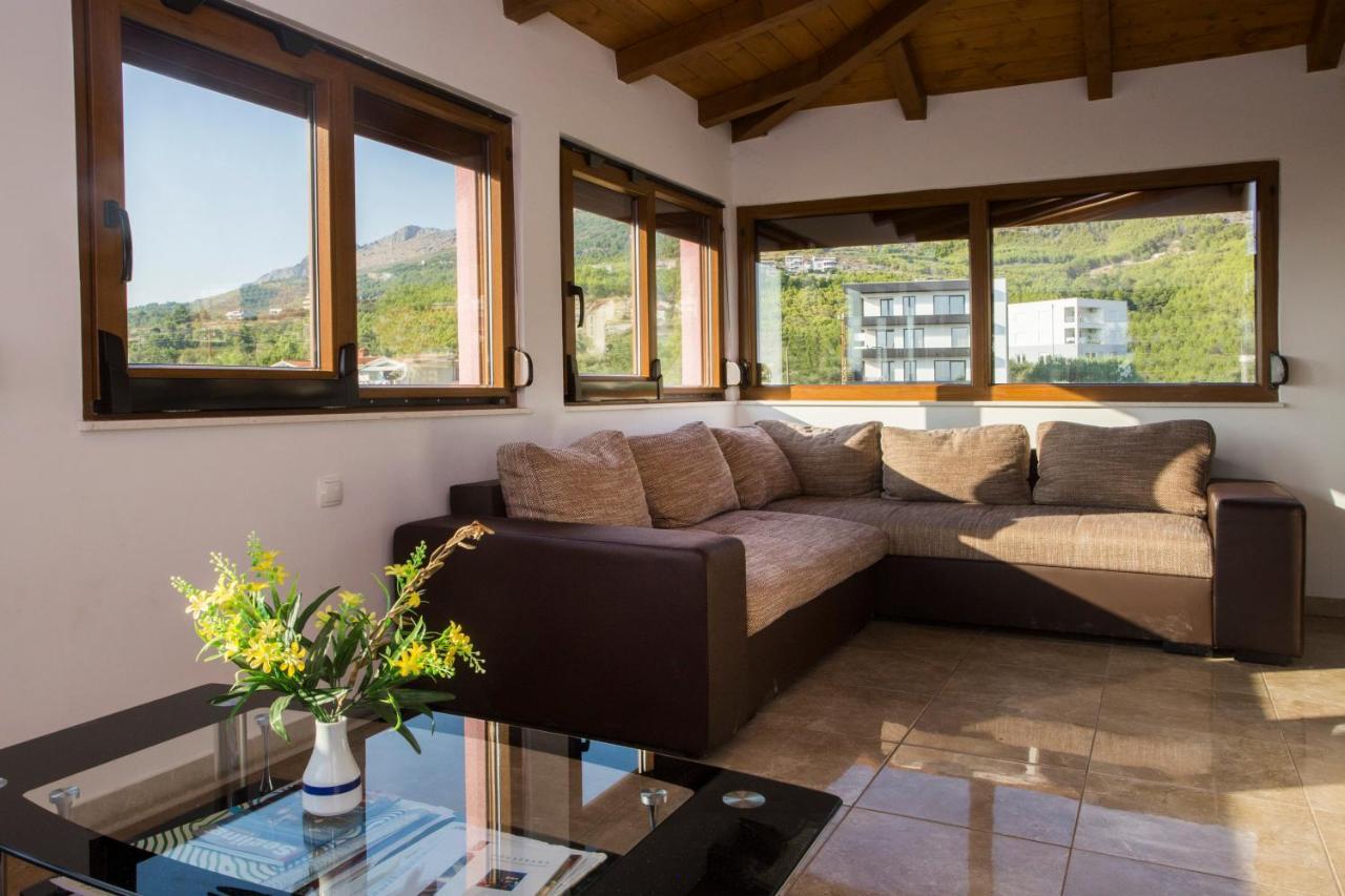 Villa Nives Holiday Apartment Rentals ポドストラナ エクステリア 写真