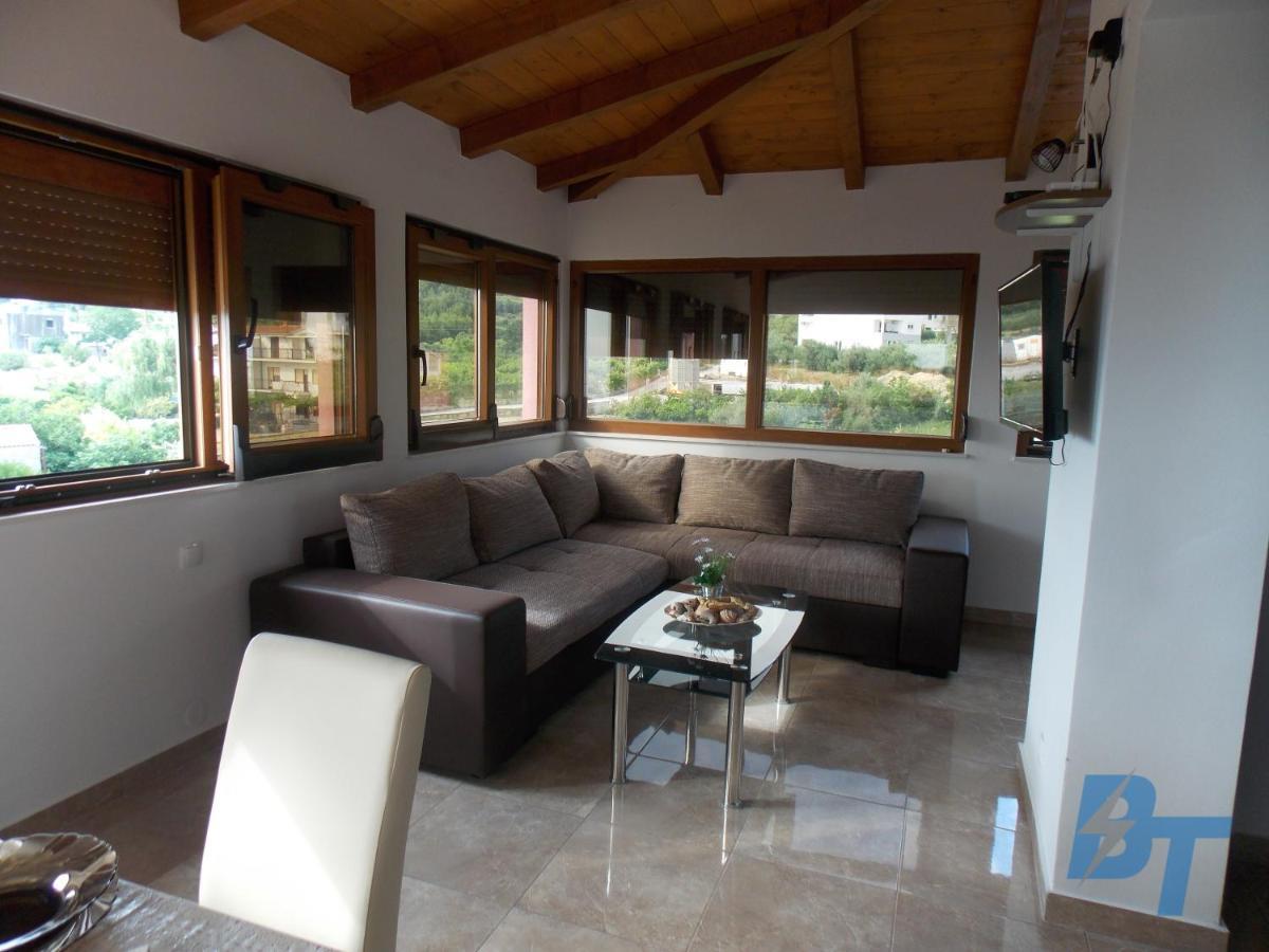 Villa Nives Holiday Apartment Rentals ポドストラナ エクステリア 写真