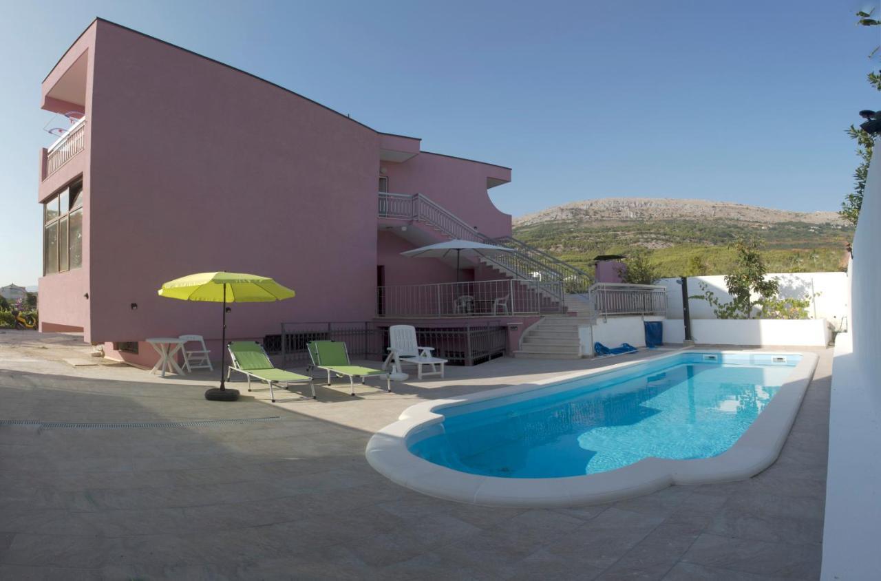 Villa Nives Holiday Apartment Rentals ポドストラナ エクステリア 写真